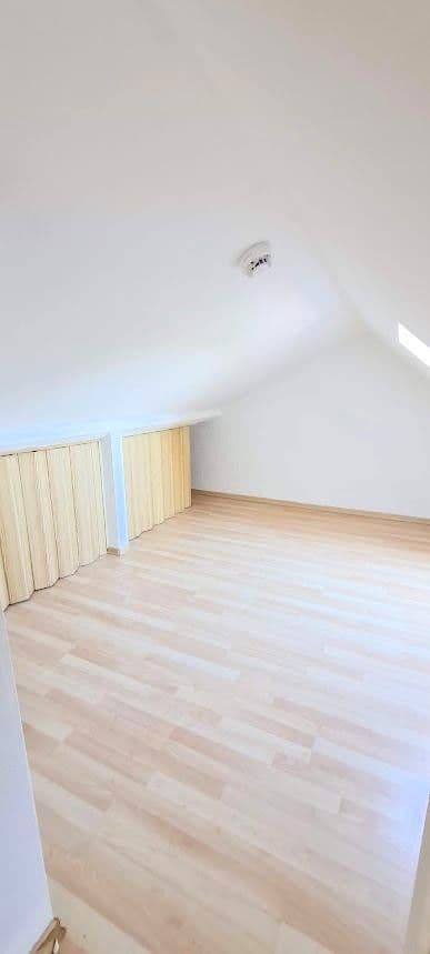 Pronájem bytu 3+1 80 m², Zwenkauer Str. 15, Markranstädt, Sasko Pronájem bytu 3+1 80 m², Zwenkauer Str. 15, Markranstädt, Sasko