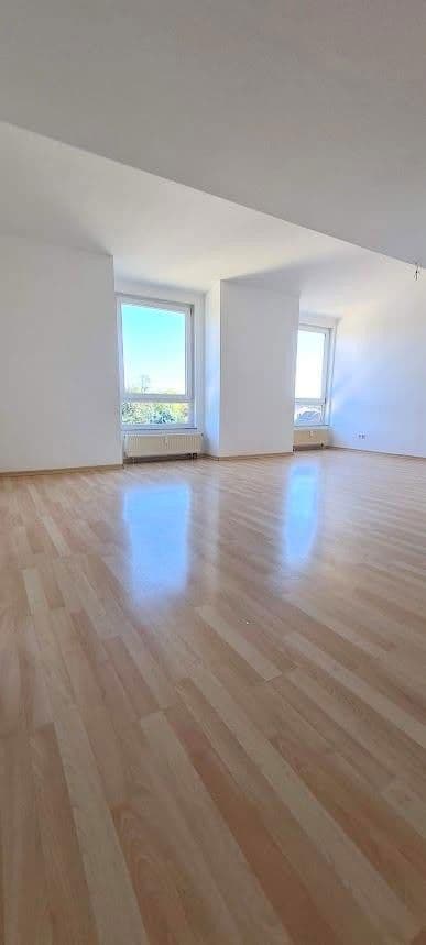 Pronájem bytu 3+1 80 m², Zwenkauer Str. 15, Markranstädt, Sasko Pronájem bytu 3+1 80 m², Zwenkauer Str. 15, Markranstädt, Sasko