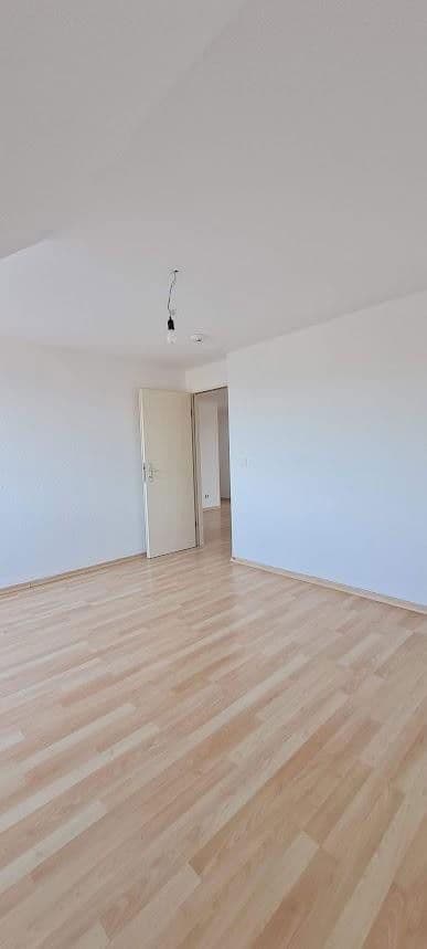 Pronájem bytu 3+1 80 m², Zwenkauer Str. 15, Markranstädt, Sasko Pronájem bytu 3+1 80 m², Zwenkauer Str. 15, Markranstädt, Sasko