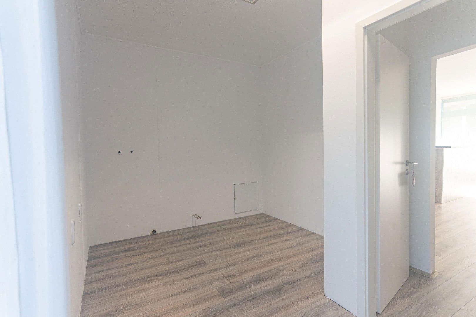 Prodej kanceláře 82 m², Waldeckweg 9, Mannheim, Bádensko-Württembersko Prodej kanceláře 82 m², Waldeckweg 9, Mannheim, Bádensko-Württembersko