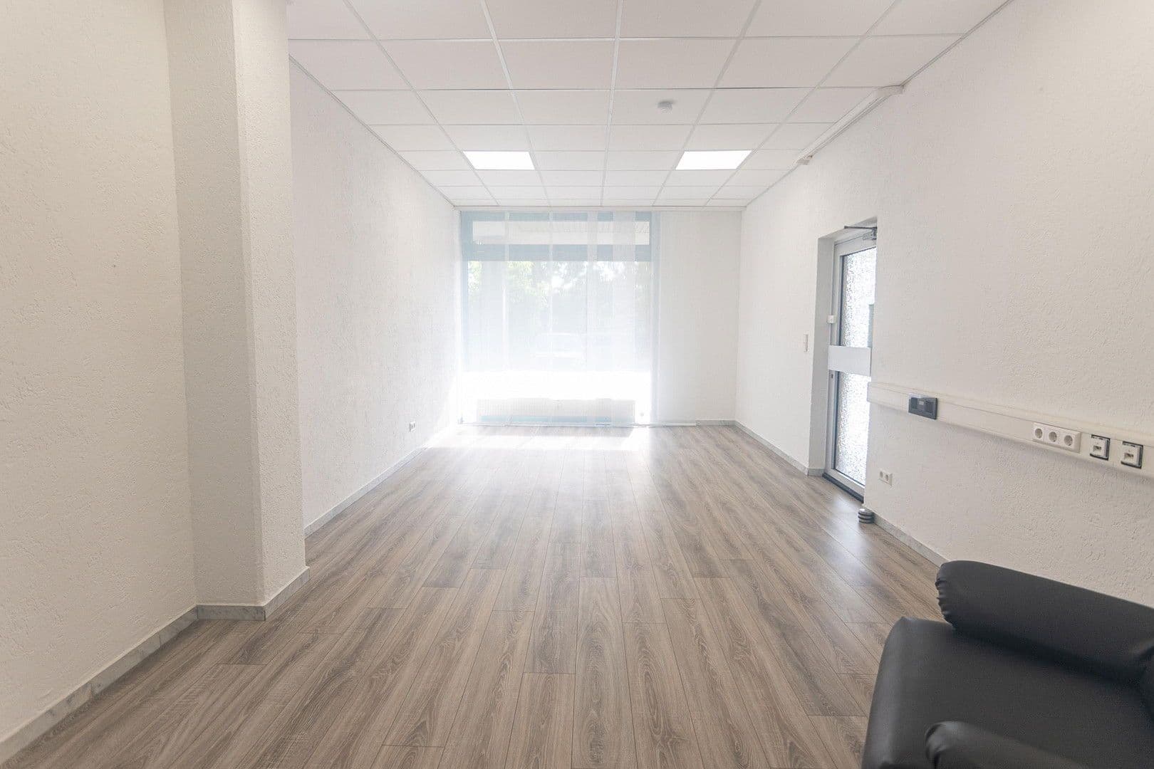 Prodej kanceláře 82 m², Waldeckweg 9, Mannheim, Bádensko-Württembersko Prodej kanceláře 82 m², Waldeckweg 9, Mannheim, Bádensko-Württembersko