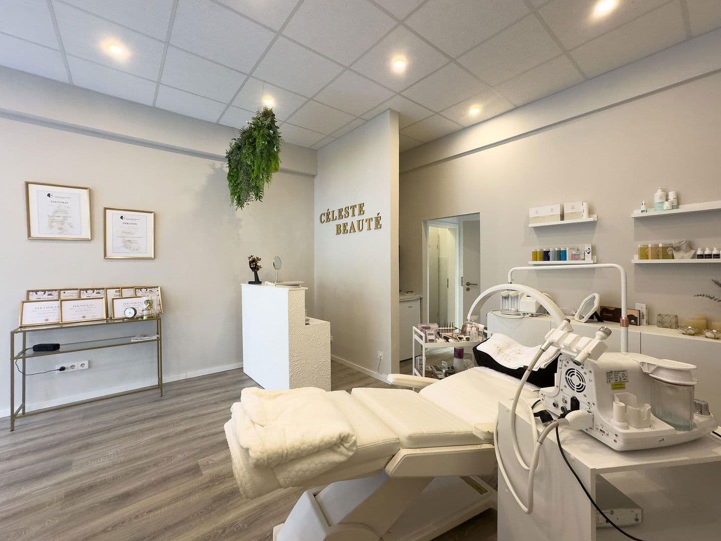 Prodej kanceláře 82 m², Waldeckweg 9, Mannheim, Bádensko-Württembersko Prodej kanceláře 82 m², Waldeckweg 9, Mannheim, Bádensko-Württembersko