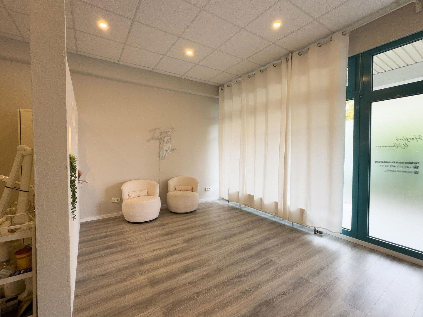 Prodej kanceláře 82 m², Waldeckweg 9, Mannheim, Bádensko-Württembersko Prodej kanceláře 82 m², Waldeckweg 9, Mannheim, Bádensko-Württembersko