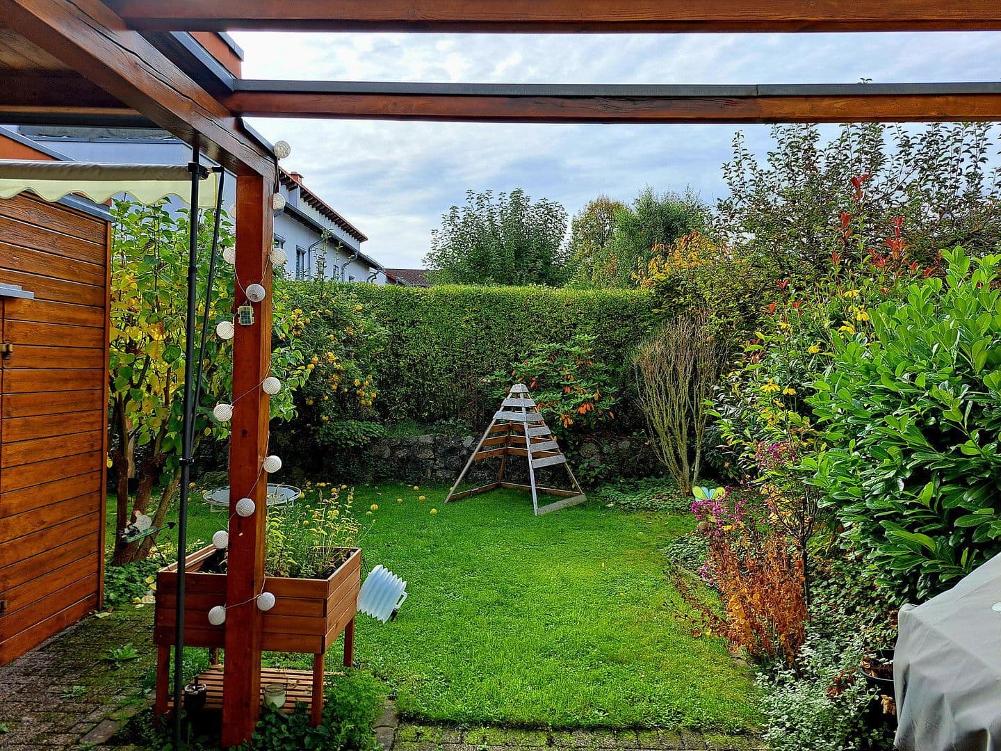 Pronájem domu 145 m², pozemek 220 m², An den Niederwiesen 65, Kassel, Hessen Pronájem domu 145 m², pozemek 220 m², An den Niederwiesen 65, Kassel, Hessen