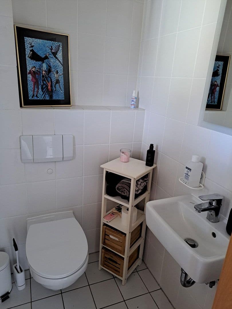 Pronájem domu 145 m², pozemek 220 m², An den Niederwiesen 65, Kassel, Hessen Pronájem domu 145 m², pozemek 220 m², An den Niederwiesen 65, Kassel, Hessen