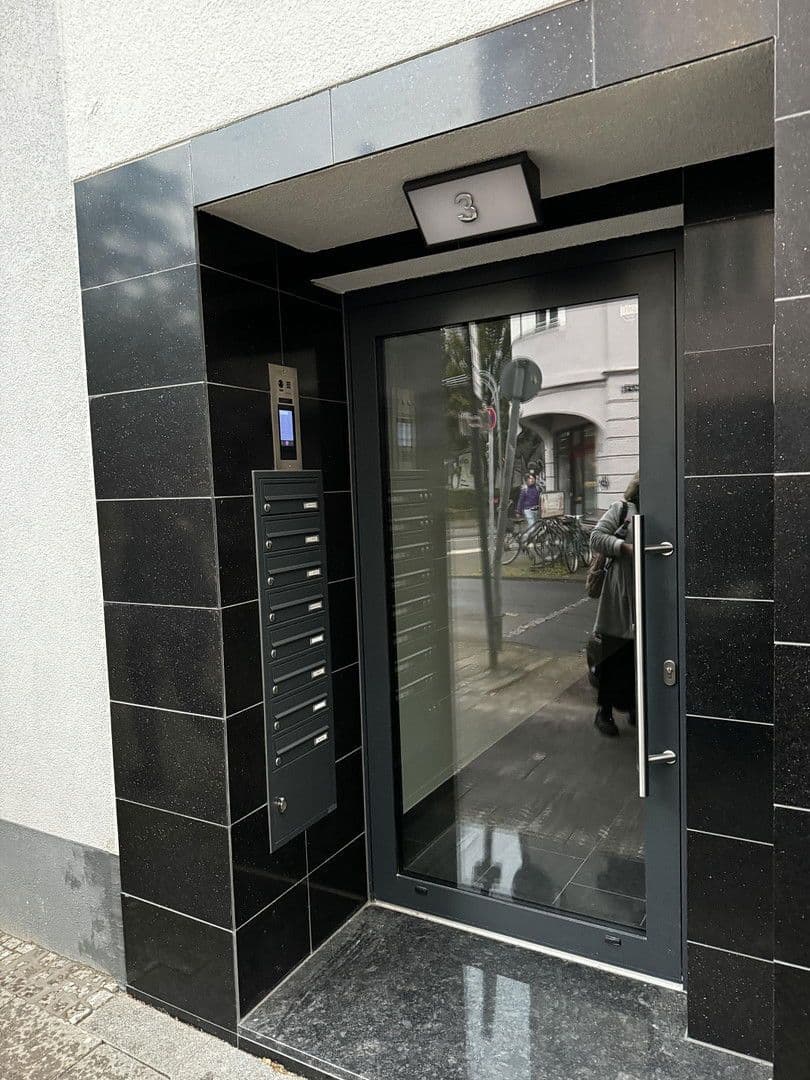 Pronájem bytu 1+1 45 m², Düsseldorfer Strasse 3, Köln, Severní Porýní-Vestfálsko Pronájem bytu 1+1 45 m², Düsseldorfer Strasse 3, Köln, Severní Porýní-Vestfálsko