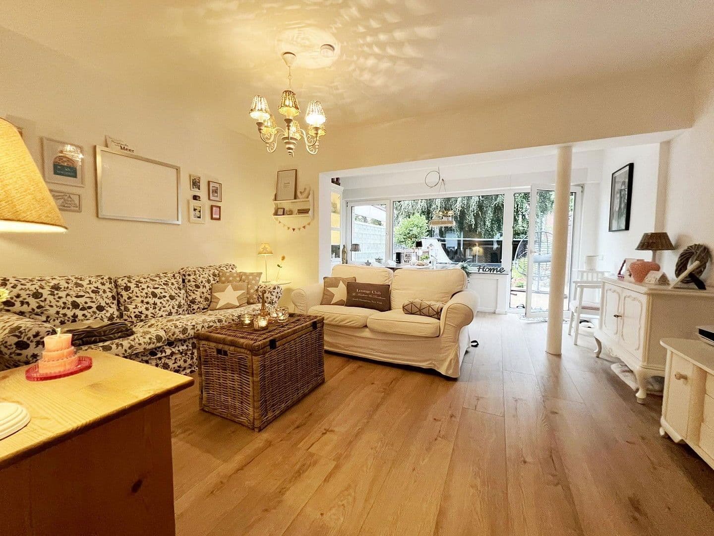 Prodej domu 100 m², pozemek 121 m², Duisburg, Severní Porýní-Vestfálsko Prodej domu 100 m², pozemek 121 m², Duisburg, Severní Porýní-Vestfálsko