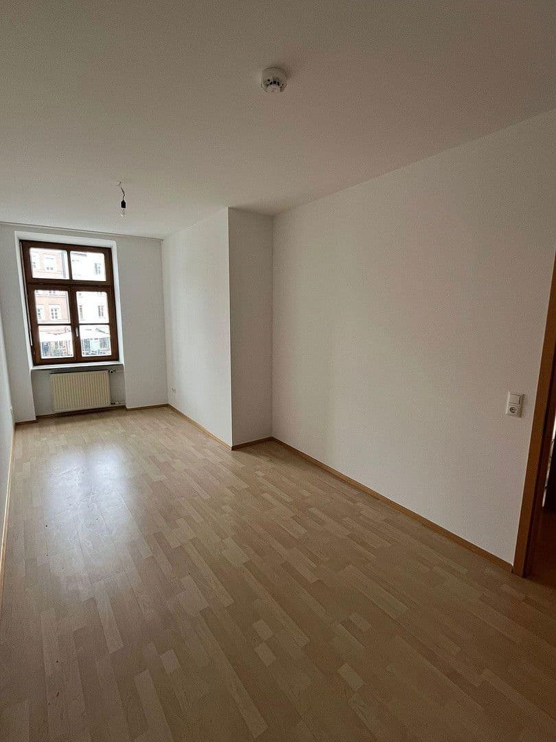Pronájem bytu 3+1 98 m², Altstadt 107, Landshut, Bavorsko Pronájem bytu 3+1 98 m², Altstadt 107, Landshut, Bavorsko