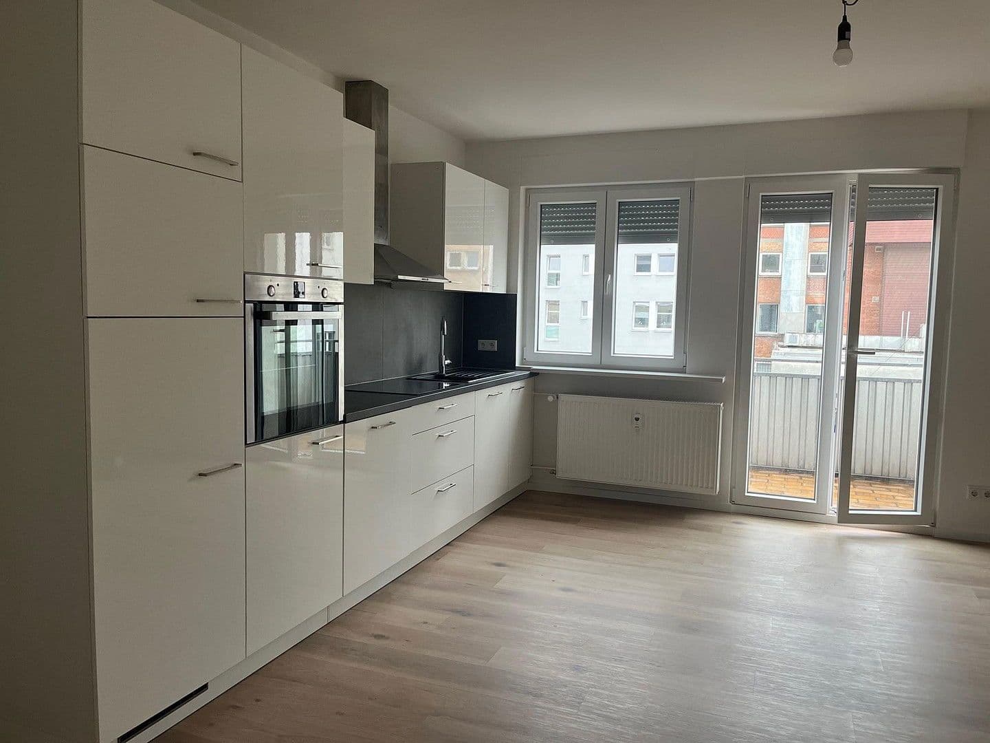Pronájem bytu 3+1 92 m², P6 10,11, Mannheim, Bádensko-Württembersko Pronájem bytu 3+1 92 m², P6 10,11, Mannheim, Bádensko-Württembersko