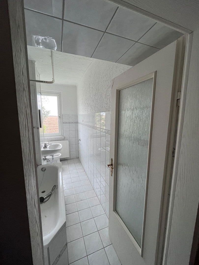 Pronájem bytu 3+1 58 m², Straße des Aufbaus 27, Südliches Anhalt, Sasko-Anhaltsko Pronájem bytu 3+1 58 m², Straße des Aufbaus 27, Südliches Anhalt, Sasko-Anhaltsko