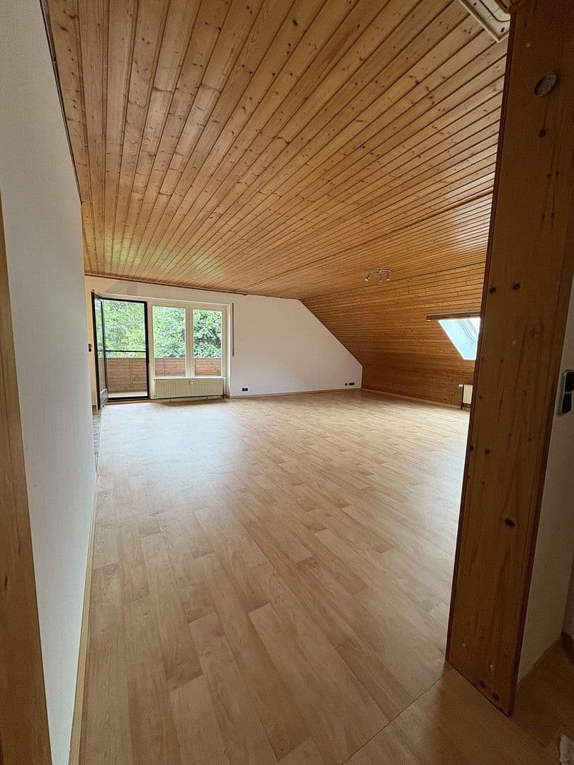 Pronájem bytu 3+1 120 m², Ermreus 28, Kunreuth, Bavorsko Pronájem bytu 3+1 120 m², Ermreus 28, Kunreuth, Bavorsko
