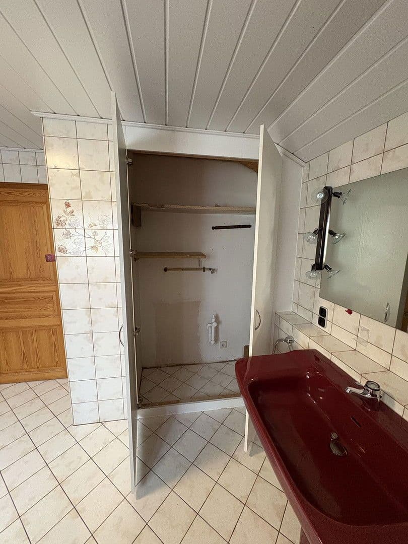 Pronájem bytu 3+1 120 m², Ermreus 28, Kunreuth, Bavorsko Pronájem bytu 3+1 120 m², Ermreus 28, Kunreuth, Bavorsko