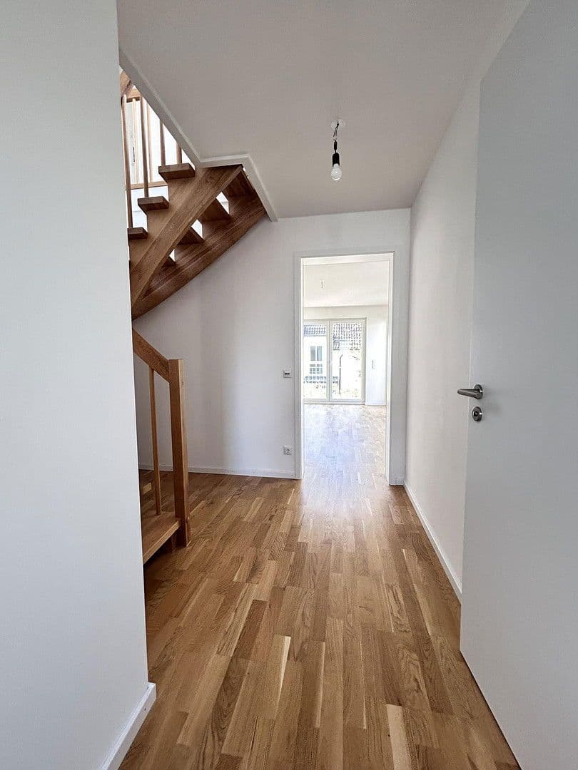 Pronájem bytu 3+1 90 m², München, Bavorsko Pronájem bytu 3+1 90 m², München, Bavorsko