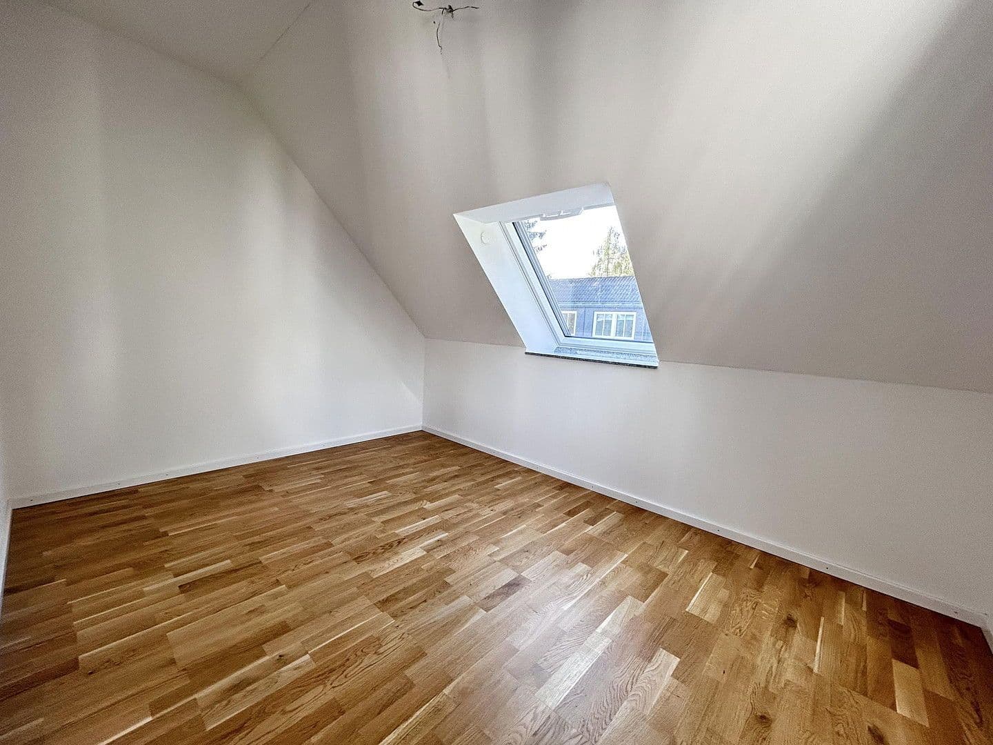Pronájem bytu 3+1 90 m², München, Bavorsko Pronájem bytu 3+1 90 m², München, Bavorsko