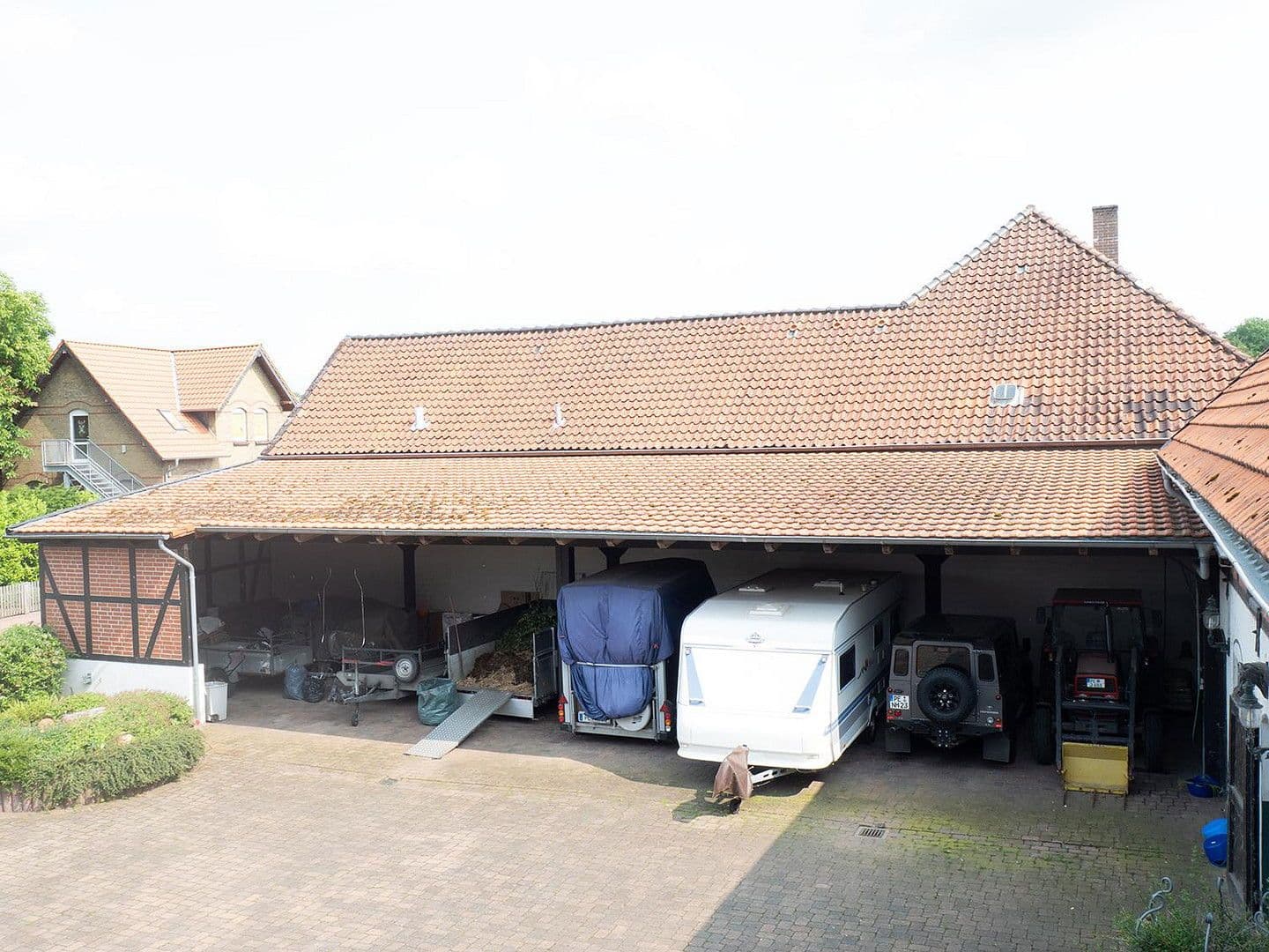 Prodej domu 345 m², pozemek 7.985 m², Wendeburg, Dolní Sasko Prodej domu 345 m², pozemek 7.985 m², Wendeburg, Dolní Sasko