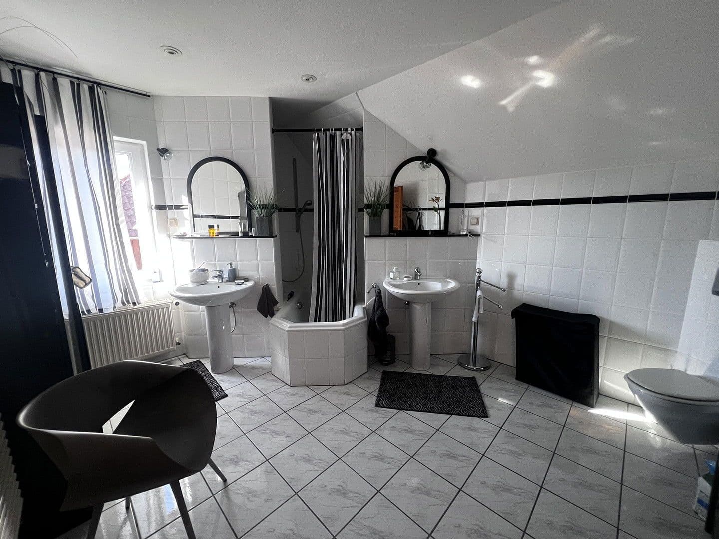 Prodej domu 345 m², pozemek 7.985 m², Wendeburg, Dolní Sasko Prodej domu 345 m², pozemek 7.985 m², Wendeburg, Dolní Sasko