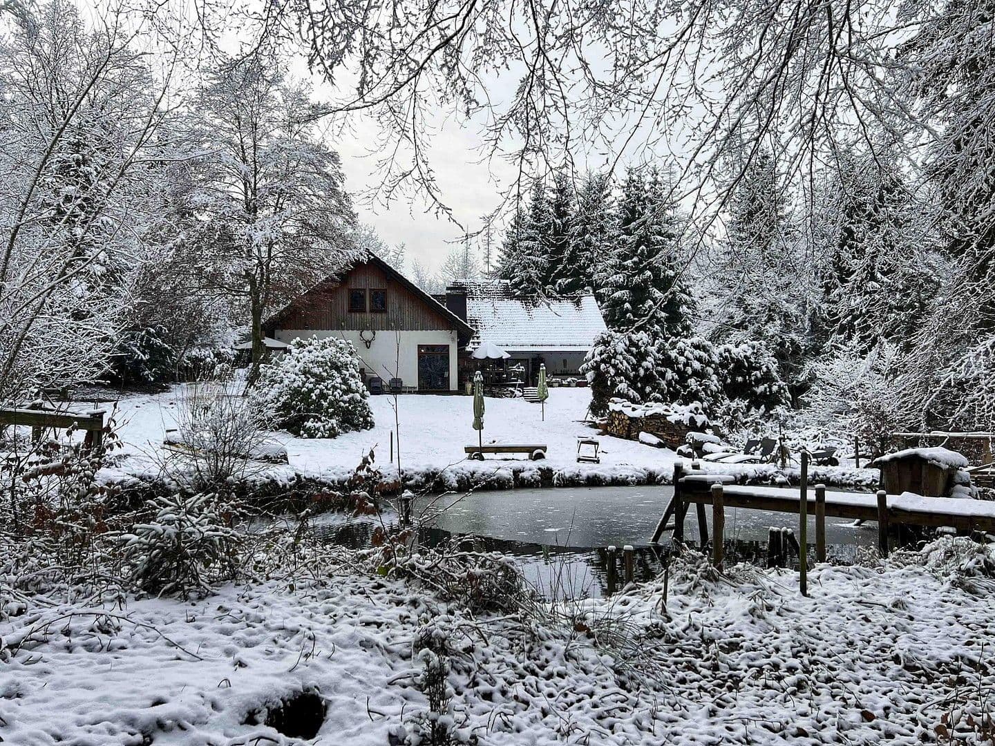 Prodej domu 250 m², pozemek 7.600 m², Glashütten, Hessen Prodej domu 250 m², pozemek 7.600 m², Glashütten, Hessen
