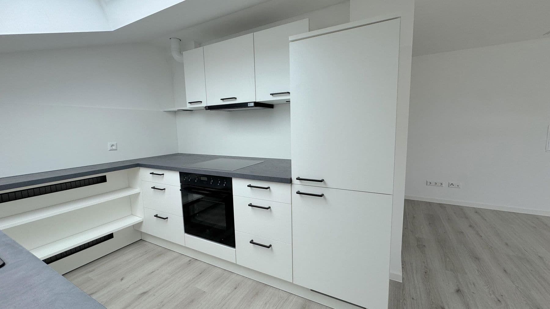 Pronájem bytu 3+1 71 m², Hohenstaufenstr. 56, Pforzheim, Bádensko-Württembersko Pronájem bytu 3+1 71 m², Hohenstaufenstr. 56, Pforzheim, Bádensko-Württembersko