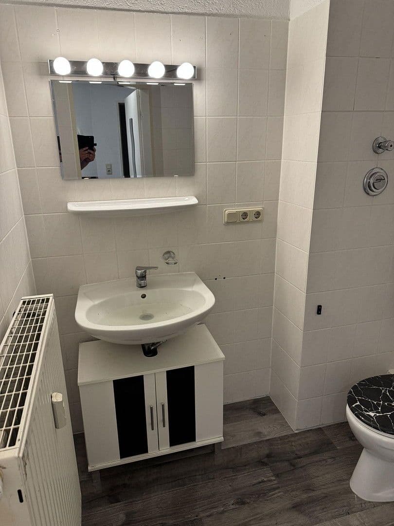 Pronájem bytu 1+1 30 m², Roonstr. 14, Bad Sachsa, Dolní Sasko Pronájem bytu 1+1 30 m², Roonstr. 14, Bad Sachsa, Dolní Sasko