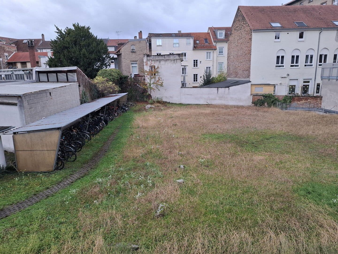 Pronájem bytu 1+1 30 m², Hirschstr. 36, Karlsruhe, Bádensko-Württembersko Pronájem bytu 1+1 30 m², Hirschstr. 36, Karlsruhe, Bádensko-Württembersko