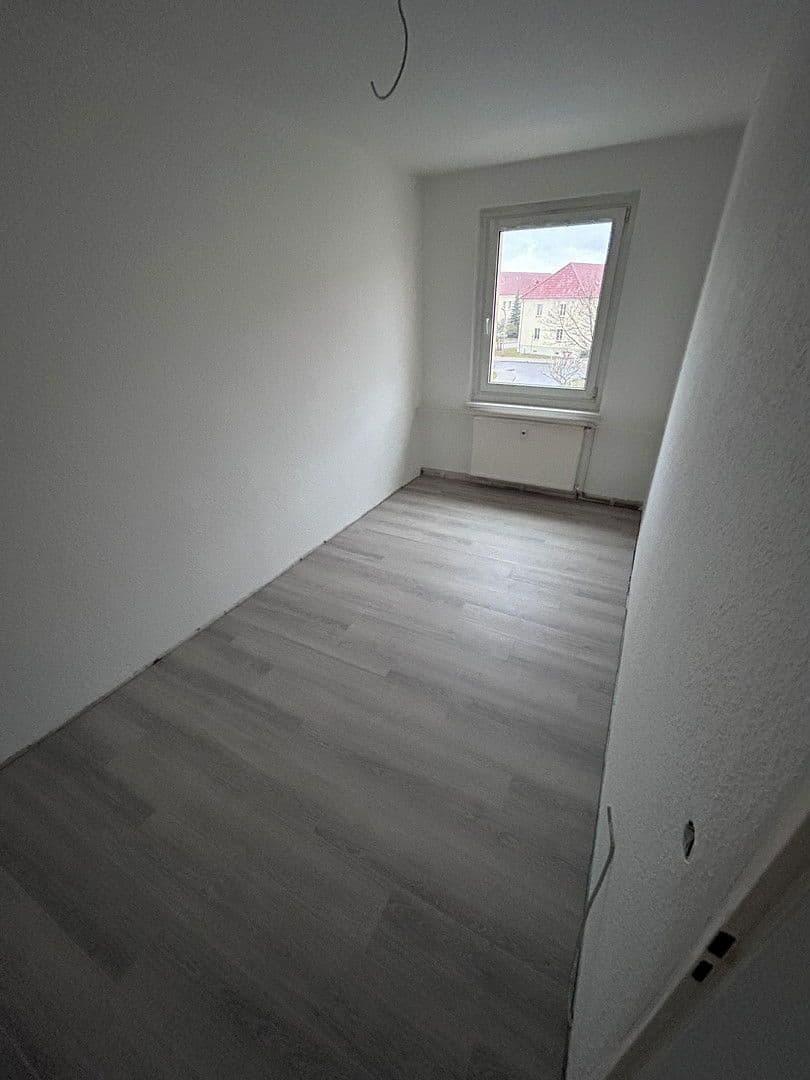 Pronájem bytu 3+1 61 m², Neue Burgkemnitzer Straße 57, Muldestausee, Sasko-Anhaltsko Pronájem bytu 3+1 61 m², Neue Burgkemnitzer Straße 57, Muldestausee, Sasko-Anhaltsko