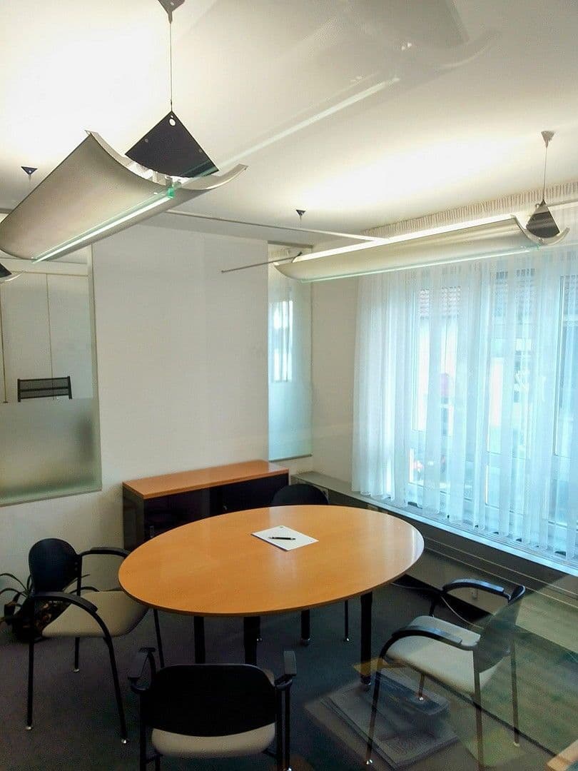 Pronájem kanceláře 170 m², Deizisau, Bádensko-Württembersko Pronájem kanceláře 170 m², Deizisau, Bádensko-Württembersko