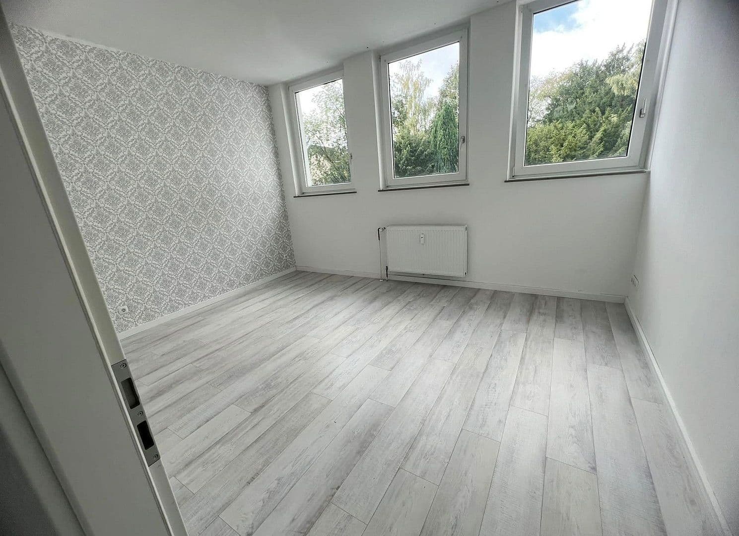 Prodej domu 1.296 m², pozemek 1.162 m², KONSTANTINPLATZ.5, Nordrhein-Westfalen - Mönchengladbach, Severní Porýní-Vestfálsko Prodej domu 1.296 m², pozemek 1.162 m², KONSTANTINPLATZ.5, Nordrhein-Westfalen - Mönchengladbach, Severní Porýní-Vestfálsko