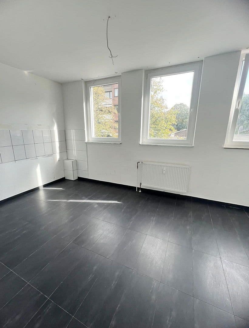 Prodej domu 1.296 m², pozemek 1.162 m², KONSTANTINPLATZ.5, Nordrhein-Westfalen - Mönchengladbach, Severní Porýní-Vestfálsko Prodej domu 1.296 m², pozemek 1.162 m², KONSTANTINPLATZ.5, Nordrhein-Westfalen - Mönchengladbach, Severní Porýní-Vestfálsko