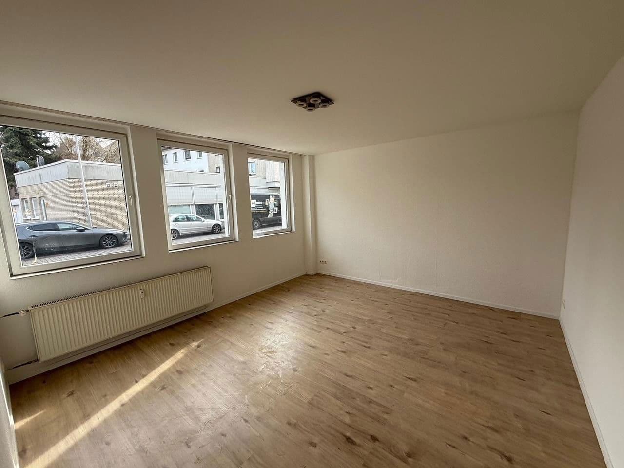 Prodej domu 1.296 m², pozemek 1.162 m², KONSTANTINPLATZ.5, Nordrhein-Westfalen - Mönchengladbach, Severní Porýní-Vestfálsko Prodej domu 1.296 m², pozemek 1.162 m², KONSTANTINPLATZ.5, Nordrhein-Westfalen - Mönchengladbach, Severní Porýní-Vestfálsko