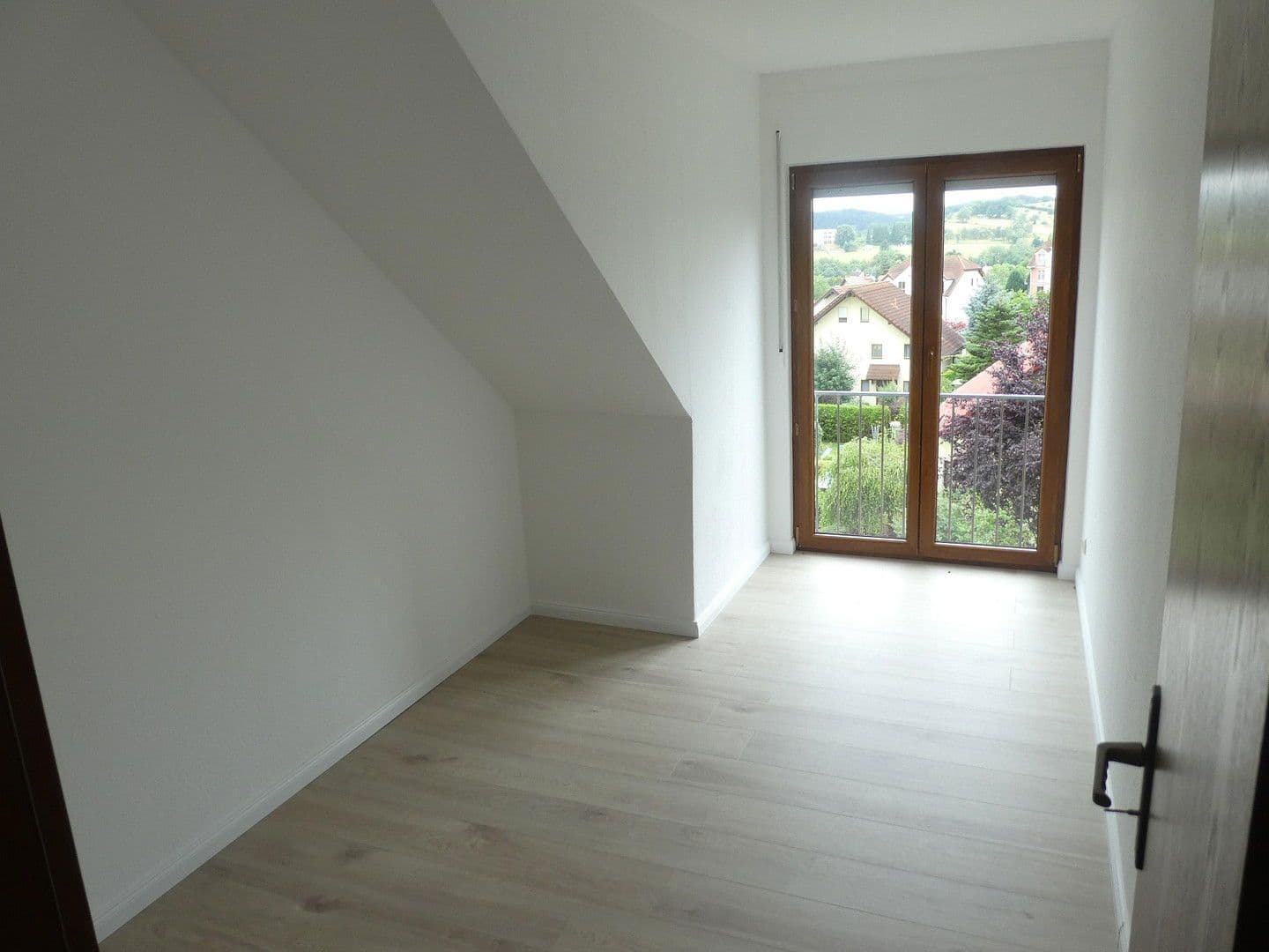 Prodej bytu 3+1 56 m², Am Sonnenhang 48, Freital, Sasko Prodej bytu 3+1 56 m², Am Sonnenhang 48, Freital, Sasko