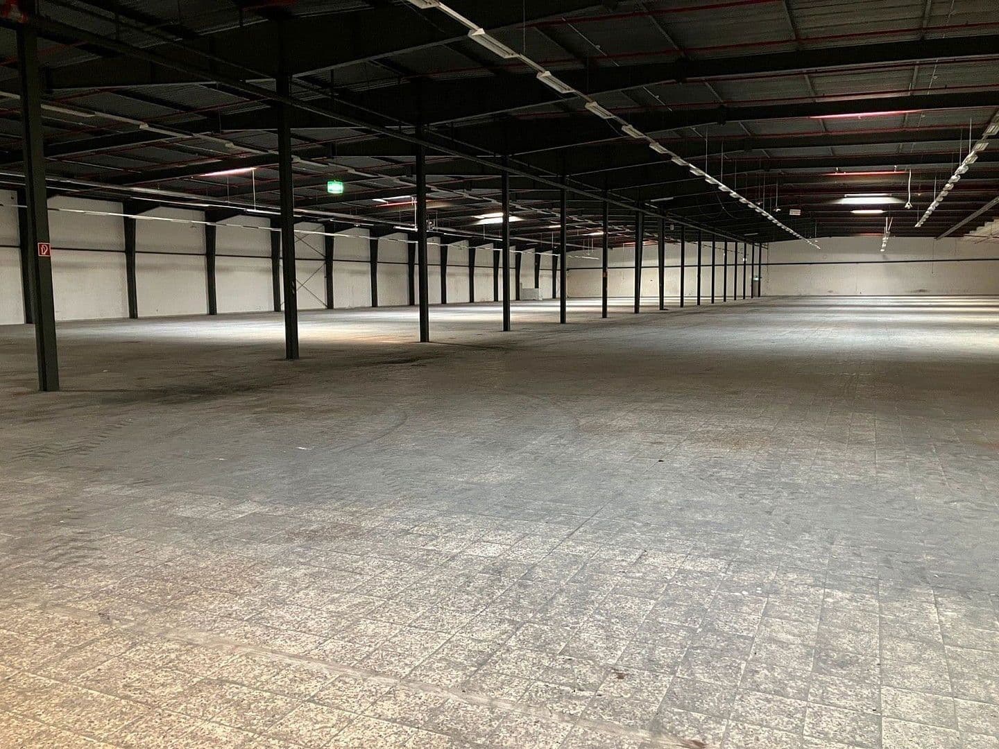 Pronájem nebytového prostoru 33.000 m², Papenburg, Dolní Sasko Pronájem nebytového prostoru 33.000 m², Papenburg, Dolní Sasko