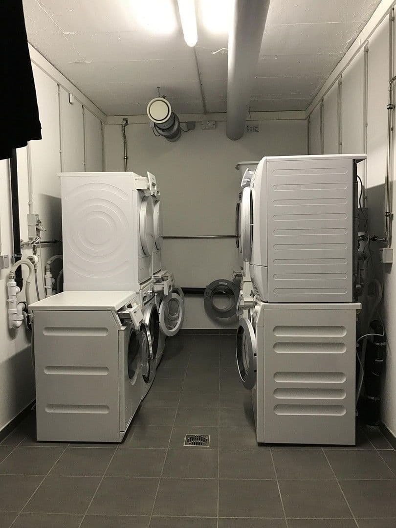 Pronájem bytu 3+1 115 m², Carl-Hofer-Str. 34, Karlsruhe, Bádensko-Württembersko Pronájem bytu 3+1 115 m², Carl-Hofer-Str. 34, Karlsruhe, Bádensko-Württembersko