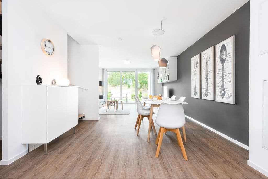 Pronájem domu 145 m², pozemek 187 m², Dresdener Str, Barsinghausen, Dolní Sasko Pronájem domu 145 m², pozemek 187 m², Dresdener Str, Barsinghausen, Dolní Sasko