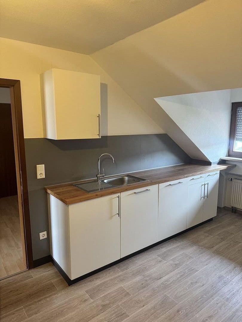 Pronájem bytu 2+1 65 m², Markgrafenstr. 18, Gunzenhausen, Bavorsko Pronájem bytu 2+1 65 m², Markgrafenstr. 18, Gunzenhausen, Bavorsko