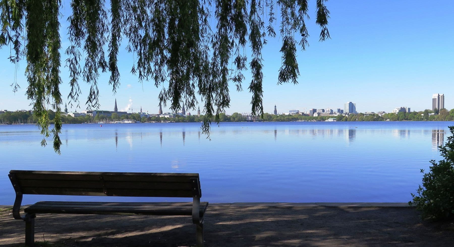 Pronájem bytu 1+1 31 m², Schwanenwik 40, Hamburg-Uhlenhorst, Hamburg Pronájem bytu 1+1 31 m², Schwanenwik 40, Hamburg-Uhlenhorst, Hamburg