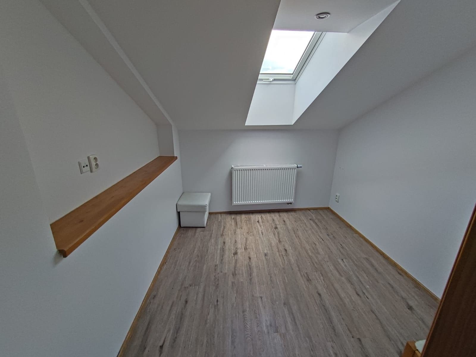 Pronájem bytu 2+kk 63 m², Nádražní, Vrchlabí, Královéhradecký kraj Pronájem bytu 2+kk 63 m², Nádražní, Vrchlabí, Královéhradecký kraj