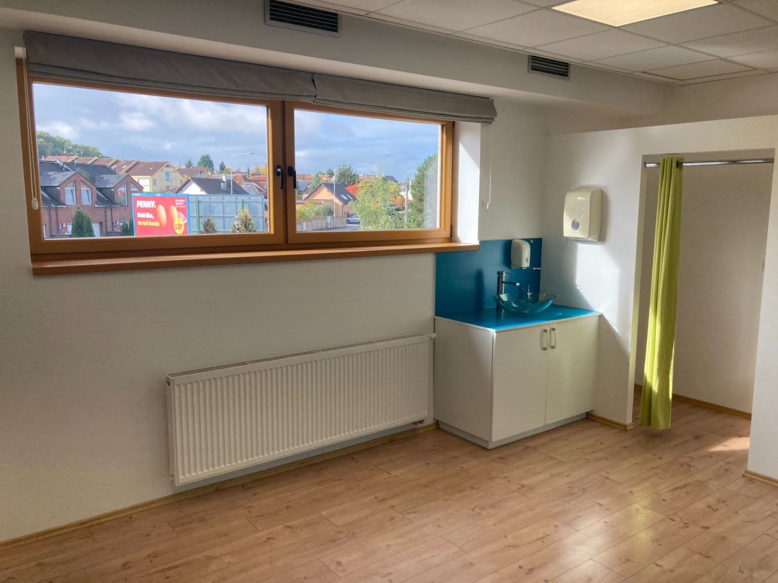 Pronájem nebytového prostoru 120 m², Červenohrádecká, Plzeň, Plzeňský kraj Pronájem nebytového prostoru 120 m², Červenohrádecká, Plzeň, Plzeňský kraj