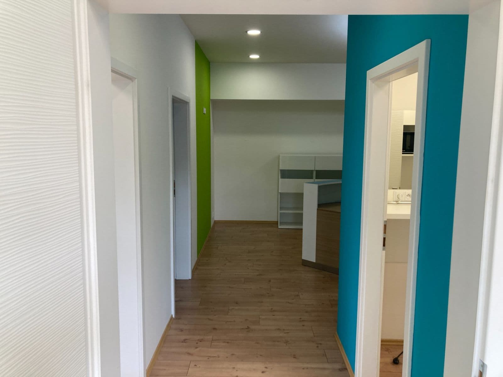 Pronájem nebytového prostoru 120 m², Červenohrádecká, Plzeň, Plzeňský kraj Pronájem nebytového prostoru 120 m², Červenohrádecká, Plzeň, Plzeňský kraj