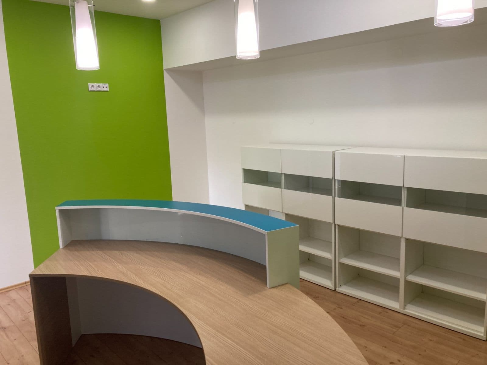 Pronájem nebytového prostoru 120 m², Červenohrádecká, Plzeň, Plzeňský kraj Pronájem nebytového prostoru 120 m², Červenohrádecká, Plzeň, Plzeňský kraj