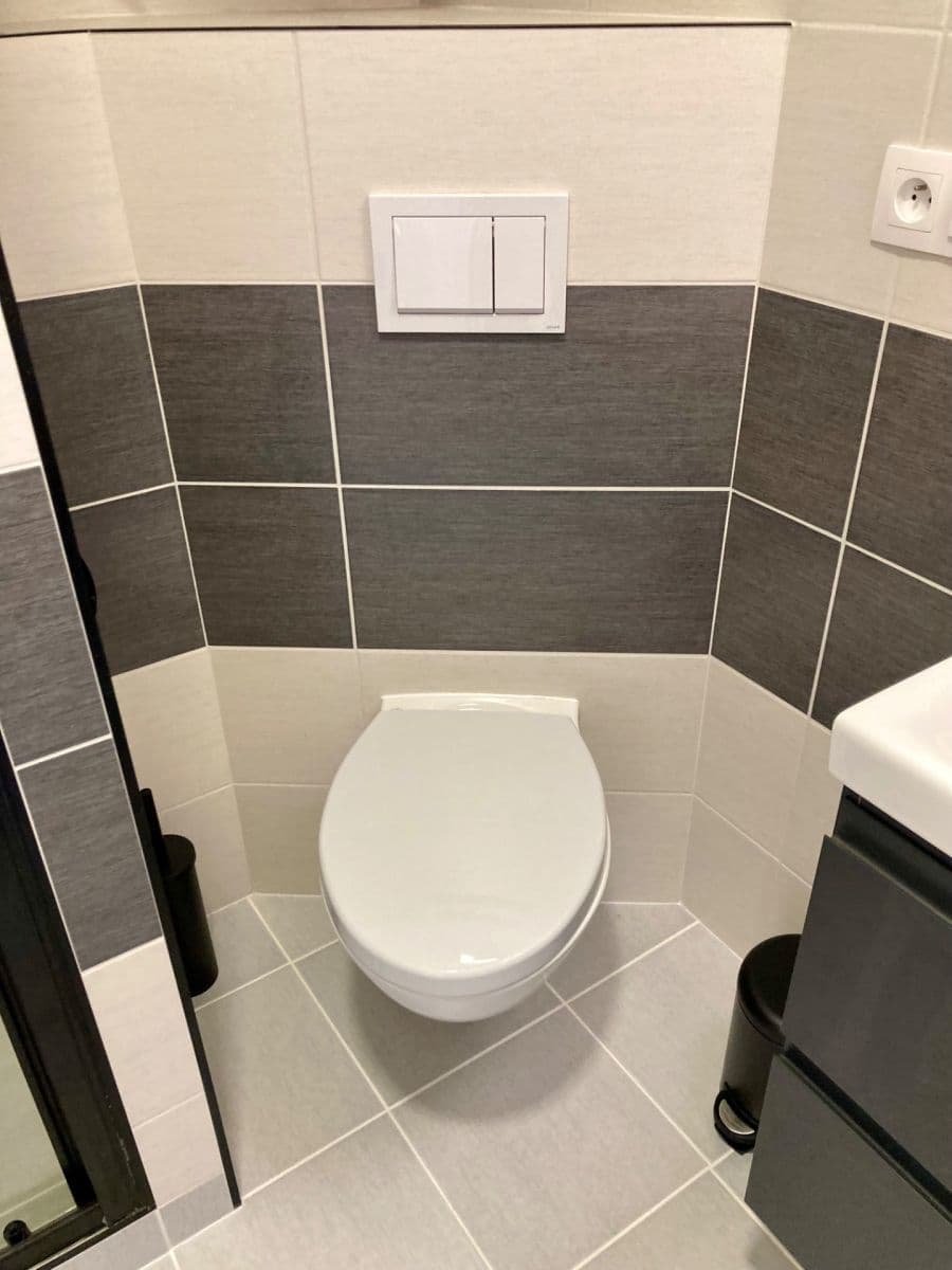 Prodej bytu 3+1 75 m², Dlouhá, Karlovy Vary, Karlovarský kraj Prodej bytu 3+1 75 m², Dlouhá, Karlovy Vary, Karlovarský kraj