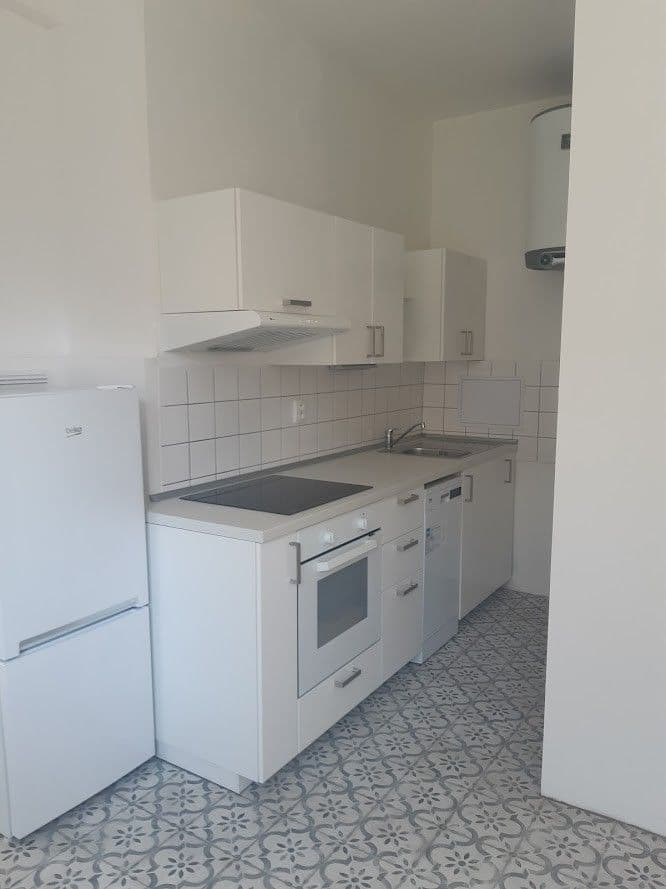 Pronájem bytu 2+kk 40 m², Kladenská, Praha, Praha Pronájem bytu 2+kk 40 m², Kladenská, Praha, Praha