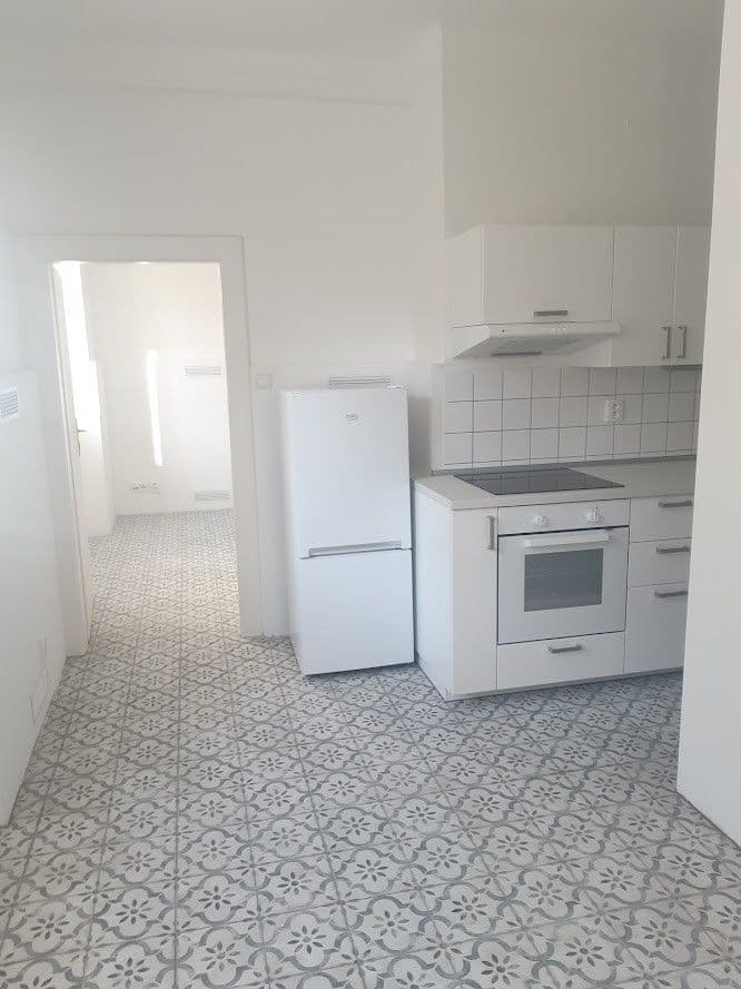 Pronájem bytu 2+kk 40 m², Kladenská, Praha, Praha Pronájem bytu 2+kk 40 m², Kladenská, Praha, Praha