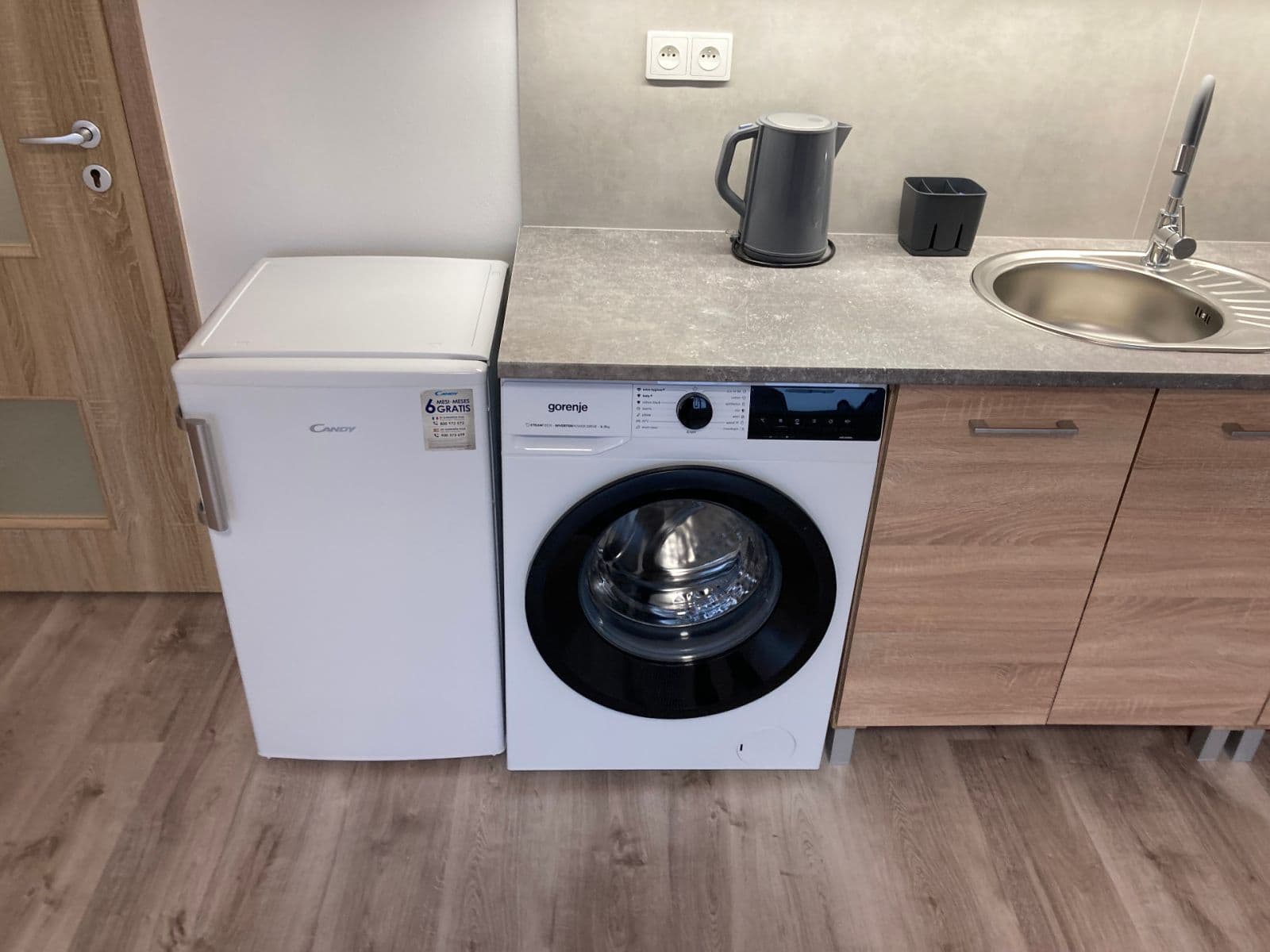 Pronájem bytu 1+kk 31 m², Dukelských hrdinů, Ústí nad Labem, Ústecký kraj Pronájem bytu 1+kk 31 m², Dukelských hrdinů, Ústí nad Labem, Ústecký kraj