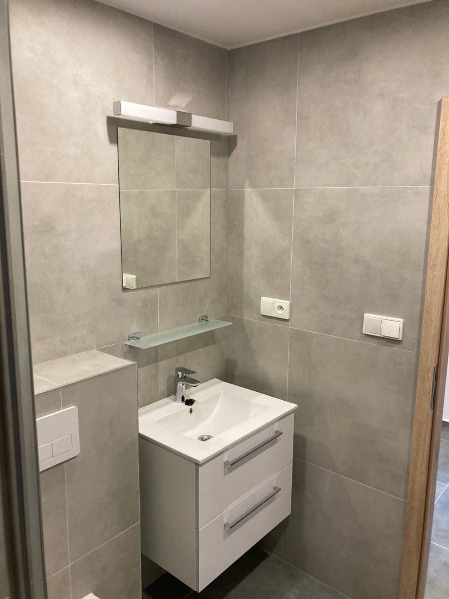 Pronájem bytu 1+kk 31 m², Dukelských hrdinů, Ústí nad Labem, Ústecký kraj Pronájem bytu 1+kk 31 m², Dukelských hrdinů, Ústí nad Labem, Ústecký kraj