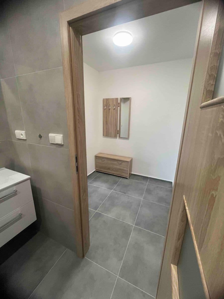 Pronájem bytu 1+kk 31 m², Dukelských hrdinů, Ústí nad Labem, Ústecký kraj Pronájem bytu 1+kk 31 m², Dukelských hrdinů, Ústí nad Labem, Ústecký kraj