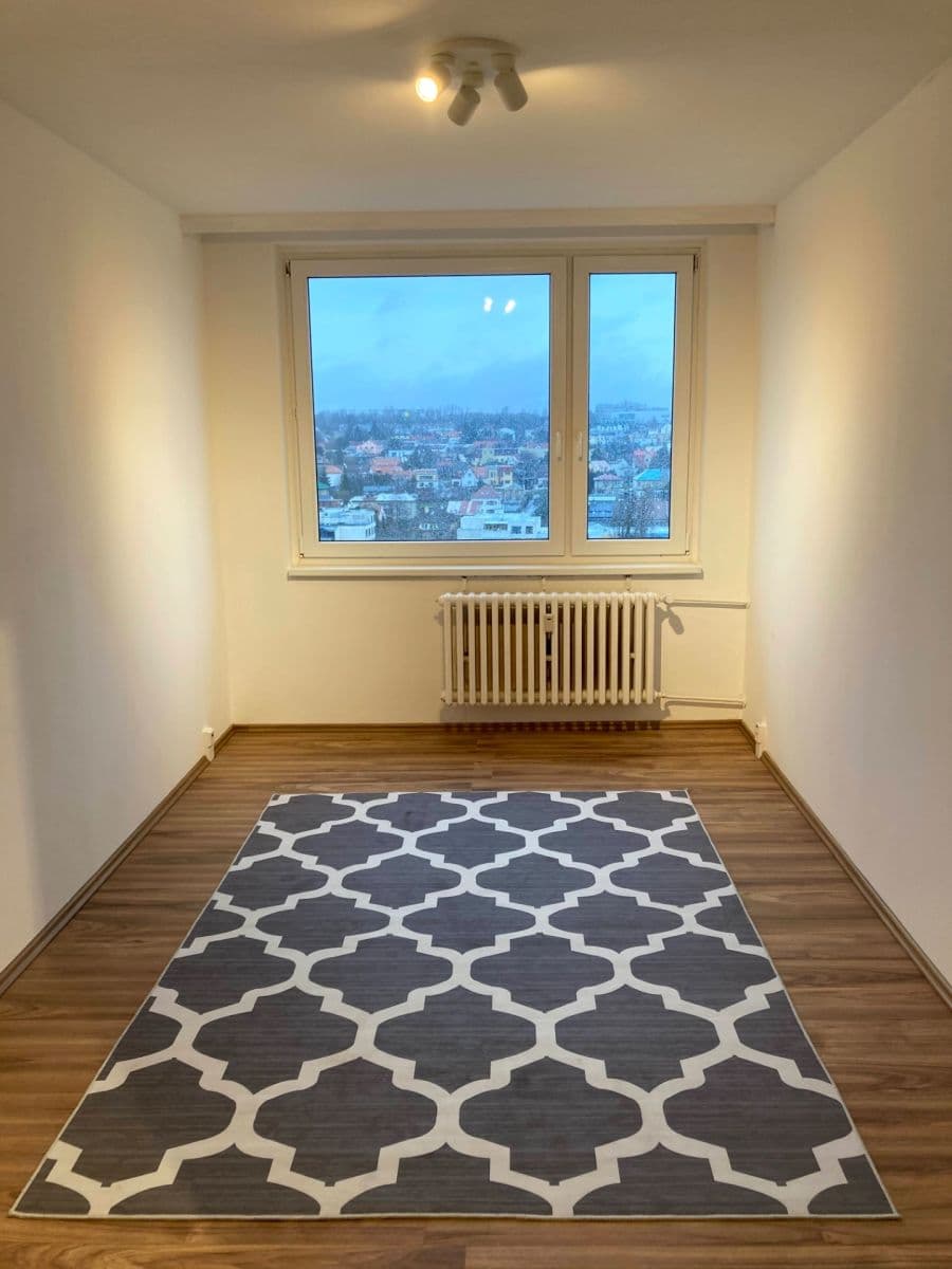 Prodej bytu 3+1 81 m², U Jezera, Praha, Praha Prodej bytu 3+1 81 m², U Jezera, Praha, Praha