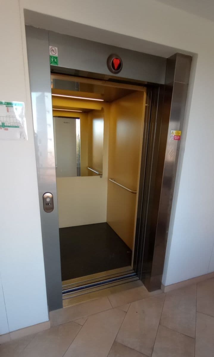 Prodej bytu 1+kk 29 m², Hornoměcholupská, Praha, Praha Prodej bytu 1+kk 29 m², Hornoměcholupská, Praha, Praha