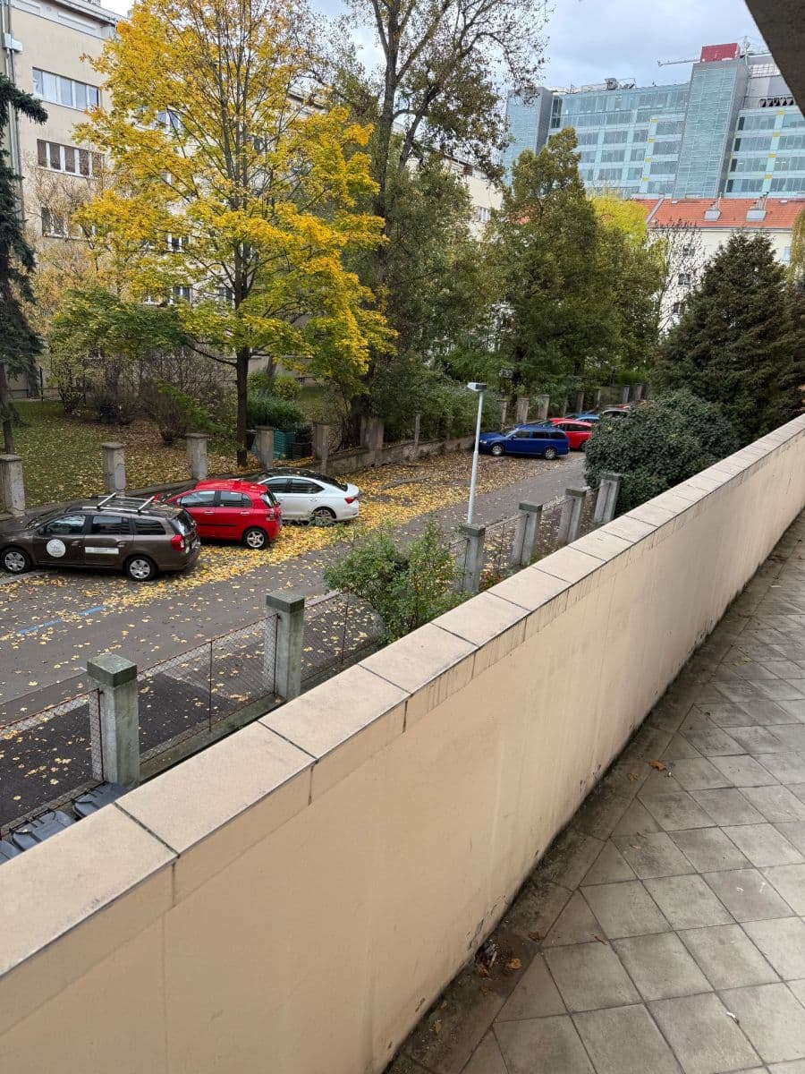 Pronájem bytu 1+kk 29 m², Obětí 6. května, Praha, Praha Pronájem bytu 1+kk 29 m², Obětí 6. května, Praha, Praha