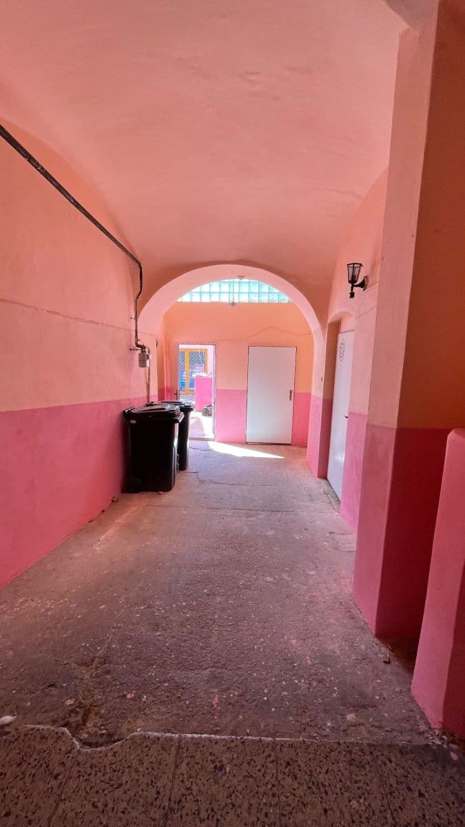 Pronájem bytu 1+kk 44 m², Štechova, Slaný, Středočeský kraj Pronájem bytu 1+kk 44 m², Štechova, Slaný, Středočeský kraj