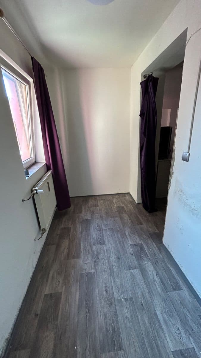 Pronájem bytu 1+kk 44 m², Štechova, Slaný, Středočeský kraj Pronájem bytu 1+kk 44 m², Štechova, Slaný, Středočeský kraj